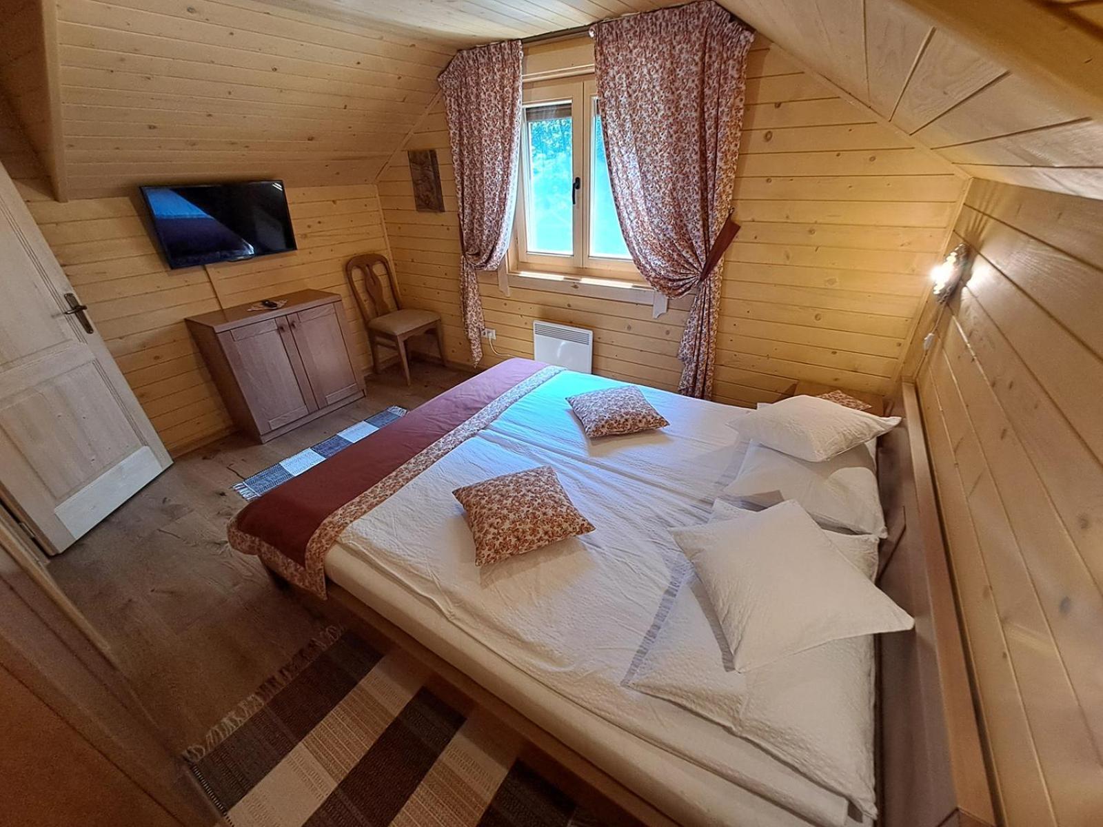 Nagy Lak Villa Sub Cetate Eksteriør bilde